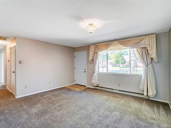 5th image of 1645 Saratoga Dr