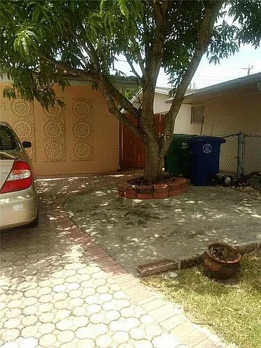 6764 Azalea Dr Photo 1