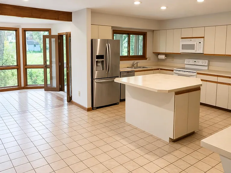 835 Yosemite Dr — Photo 13