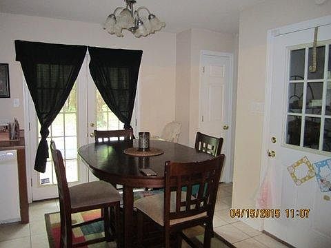 4th image of 1305 Summer Oak Ln