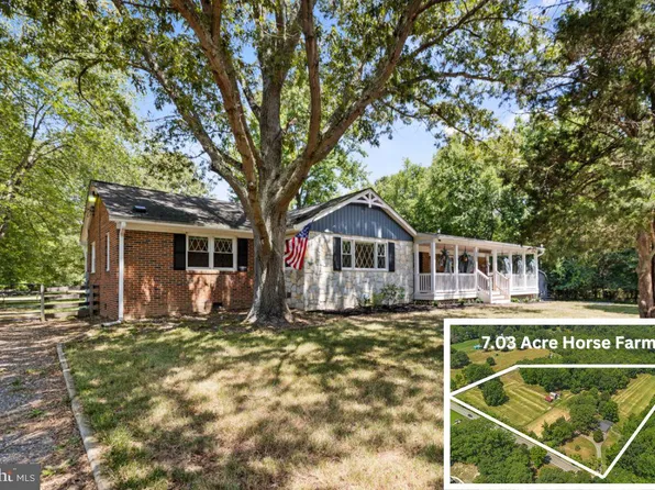6135 Ripley Rd, La Plata, MD 20646