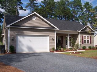 163 Laurel Oak Ln, Pinebluff, NC 28373