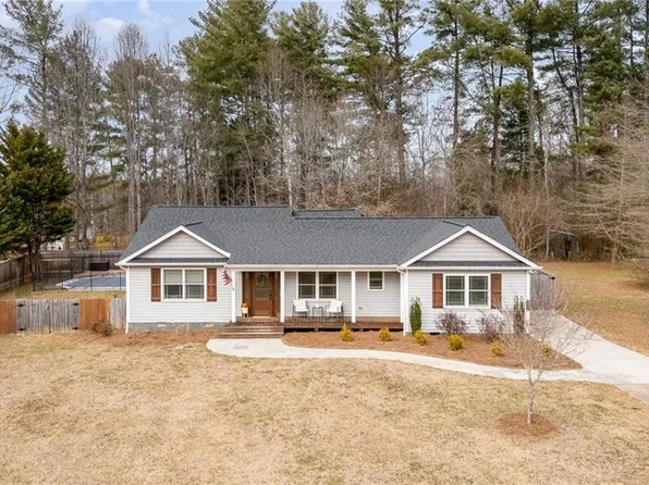 5406 Summer Haven Dr, Summerfield, NC 27358
