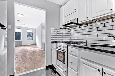 Rented by R New York