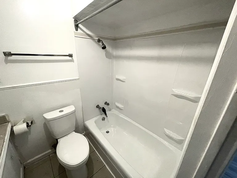 5001 Idaho Ave #1FR — Photo 11
