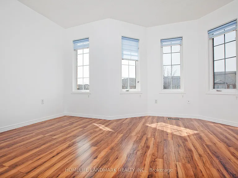 47 Waterton Cres — Photo 11
