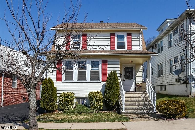 1st image of 68 Emmet St