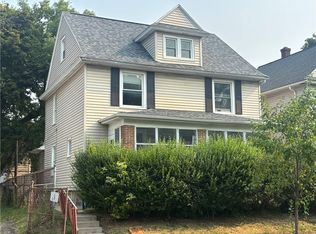 98 Fairbanks St, Rochester, NY 14621