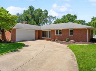 17 Joseph Dr, Fairview Heights, IL 62208