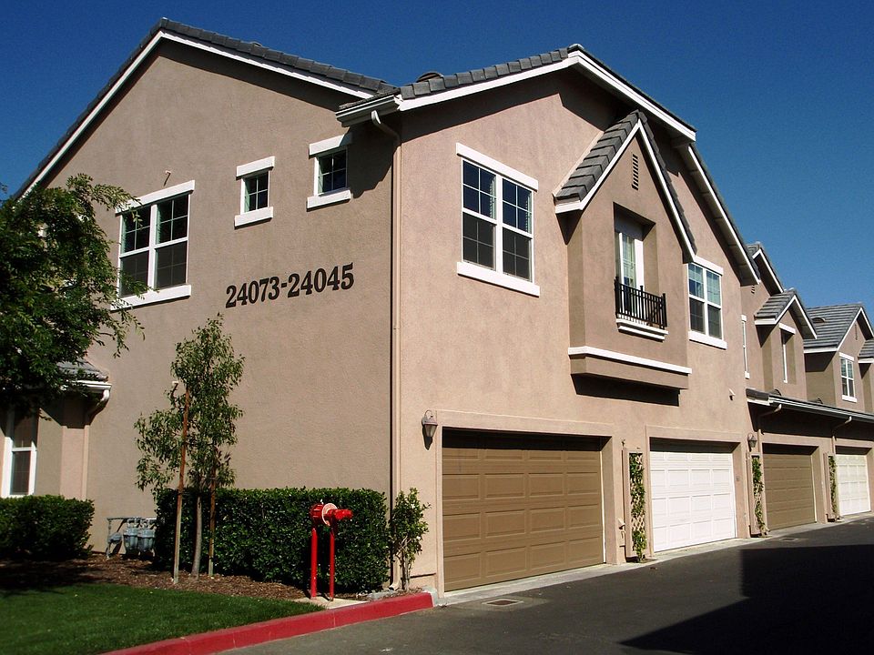 1st image of 24069 Meadowbrook Ln