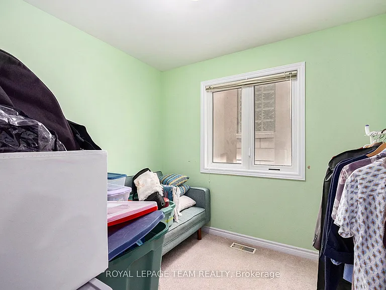 121 Drummond St — Photo 5
