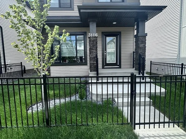 3116 Challand Ln SW, Edmonton, AB T6W 2W2