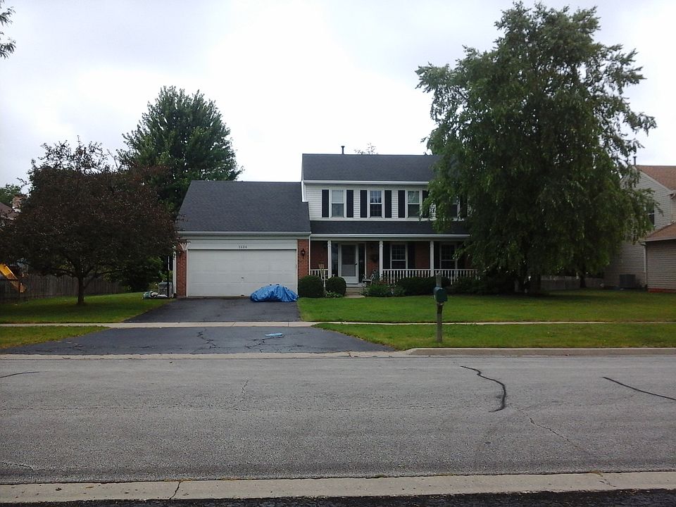 the house straight on