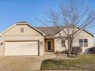 1416 Dovetail Dr, Hartford, WI 53027