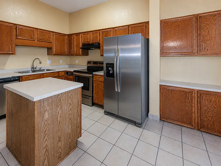 2308 Woodlands Dr — Photo 10