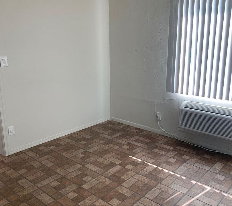 1st image of 2316 E Roosevelt St APT 4