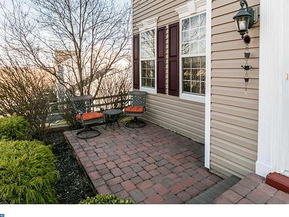 2nd image of 3812 Highland Dr