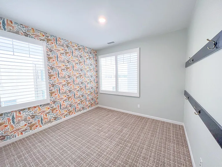 231 Carmine — Photo 11