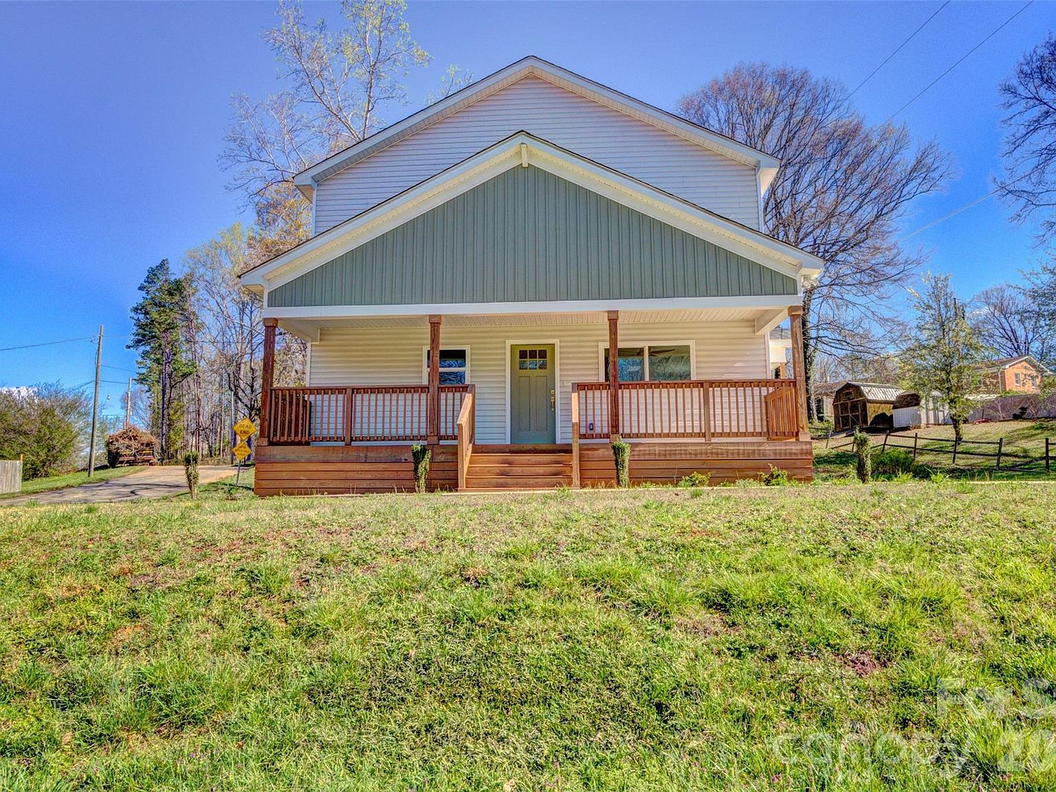902 N Mountain St, Cherryville, NC 28021 | MLS #4360330 | Zillow