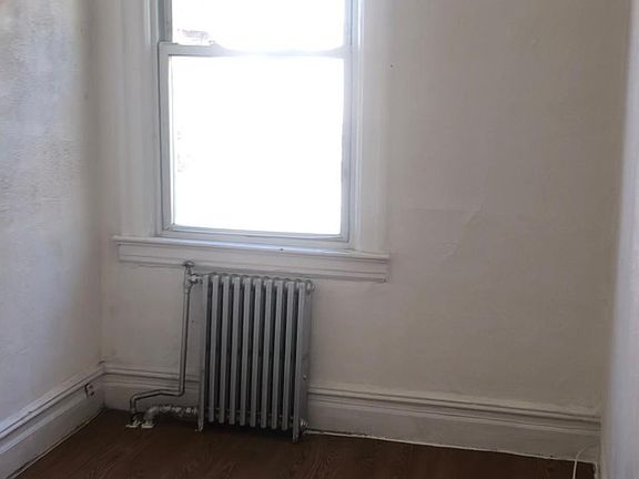 5th image of 517 11th Ave S #2
