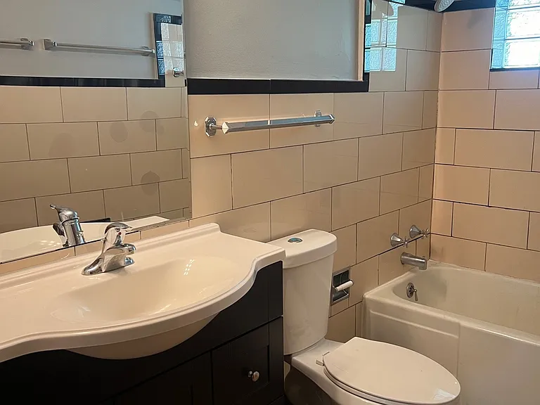 1597 Grandview Ave #A — Photo 8