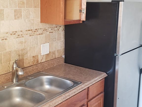 4th image of 1021 S G St APT D