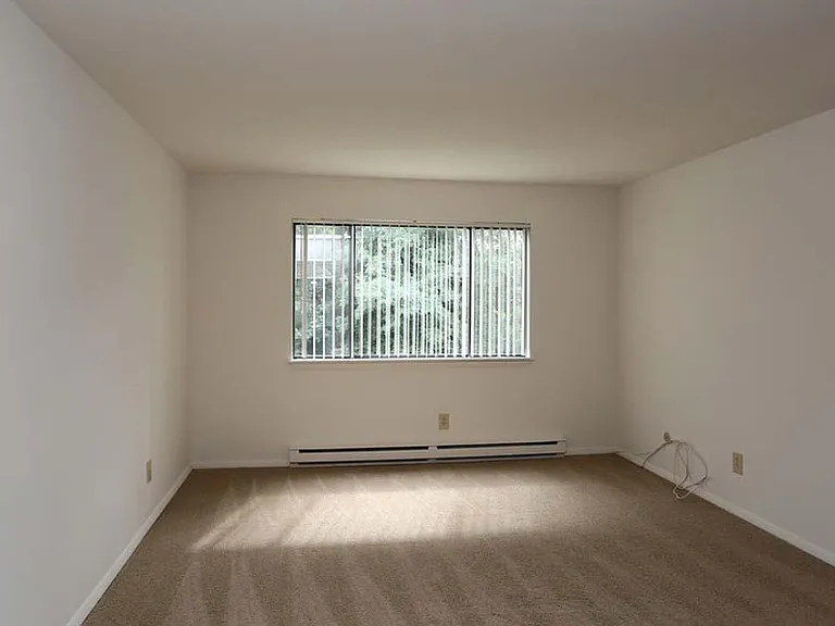 16 Mill Creek Dr — Photo 14