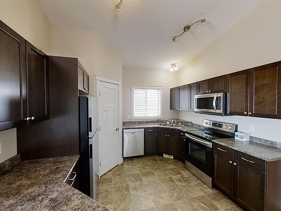 4th image of 11541 A 77th Ave #B