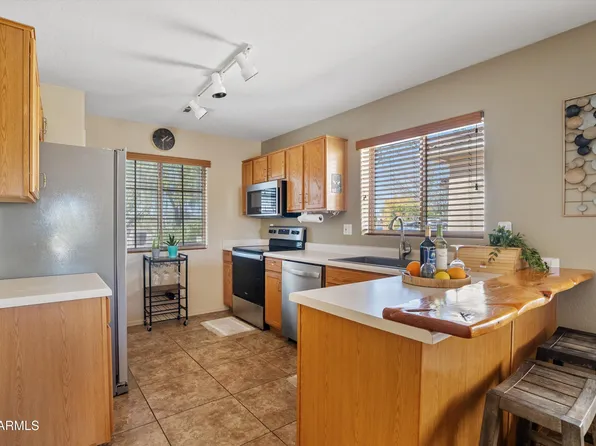 29149 N Yellow Bee Drive, San Tan Valley, AZ 85143