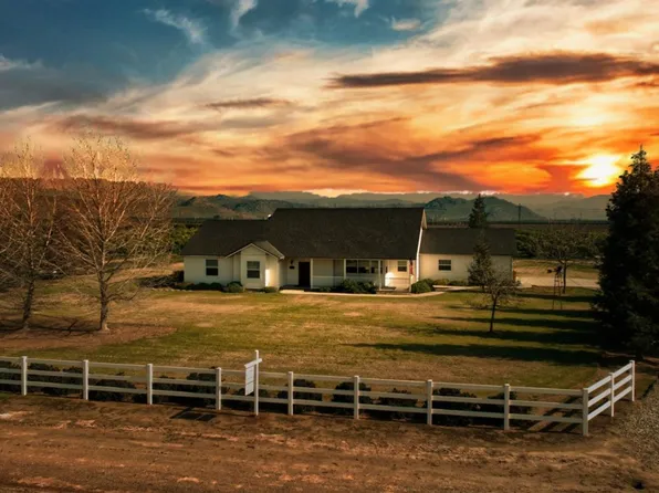 4350 Navelencia Avenue, Reedley, CA 93654