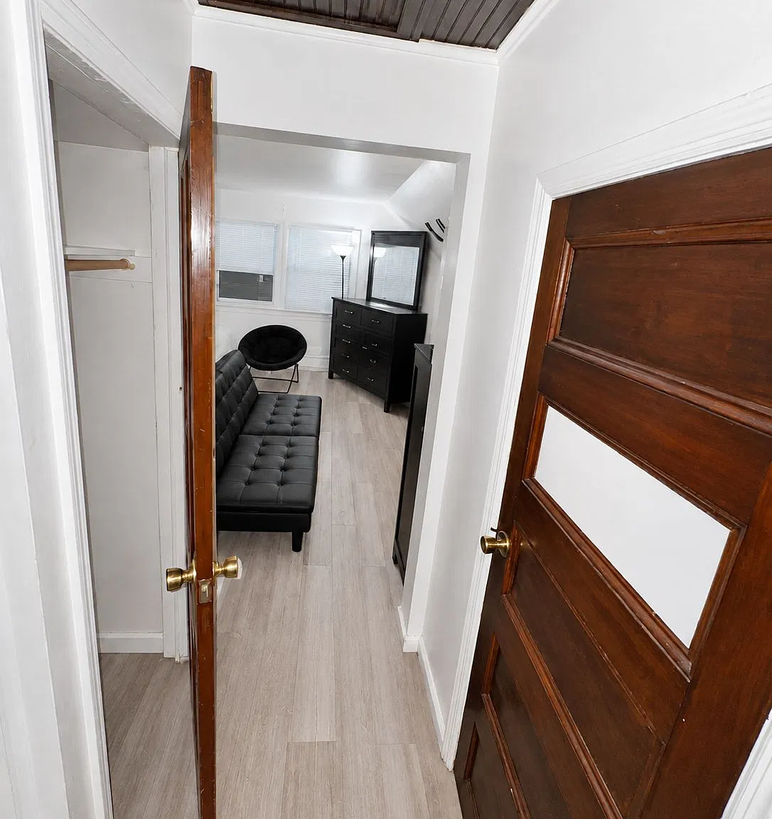 1 bed, $1,300 — Photo 3