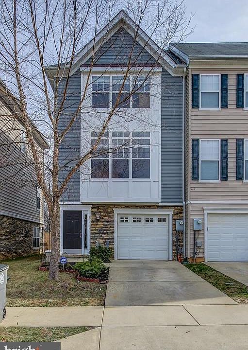 1st image of 138 Moore Dr
