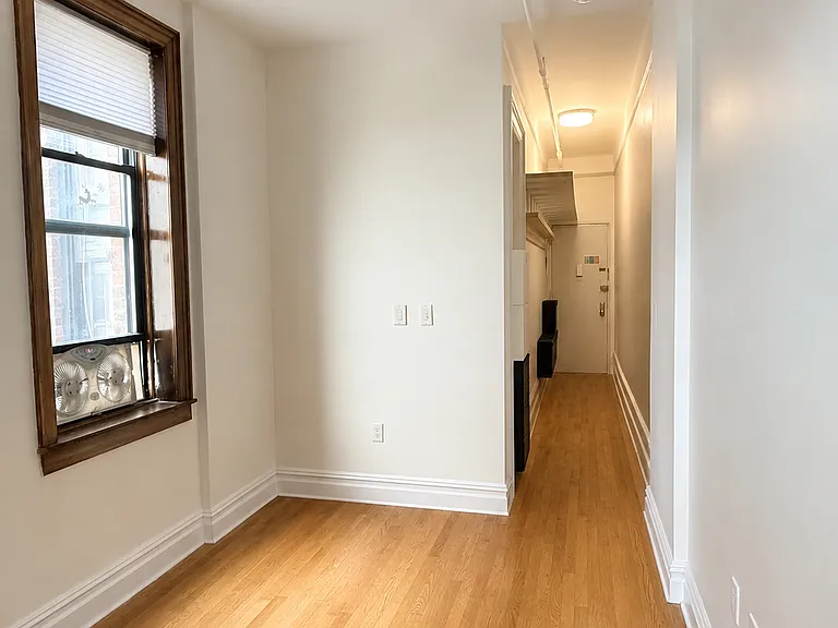 45 W 85th St #3D — Photo 2