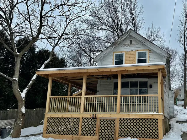 31 Cedar Street, Belfast, ME 04915