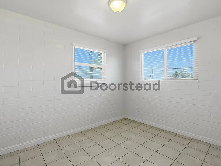 4026 Logan Ave — Photo 18