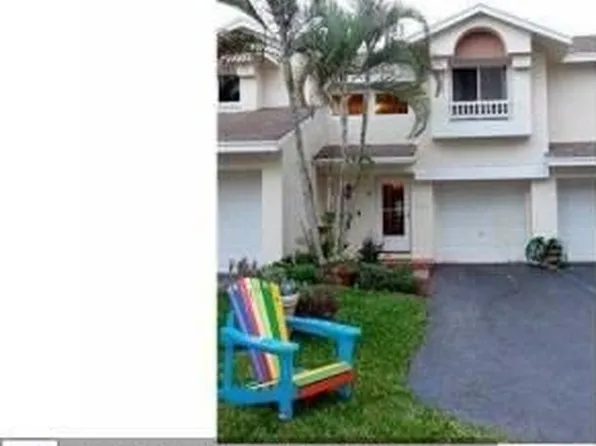 1916 Discovery Cir E, Deerfield Beach, FL 33442