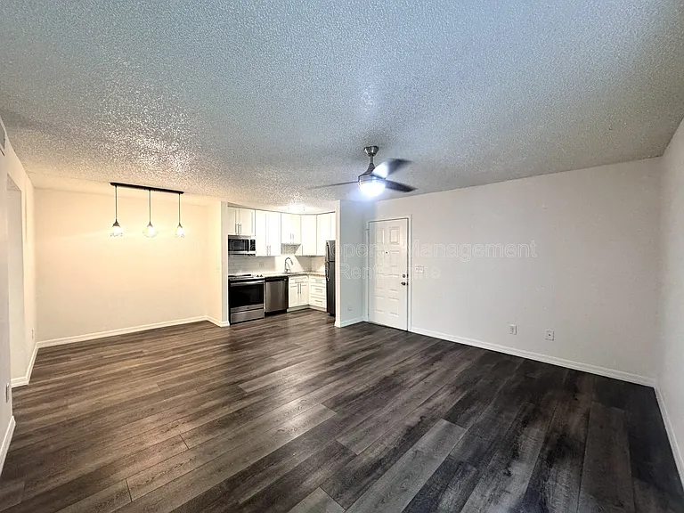 2452 Oak Park Way — Photo 5