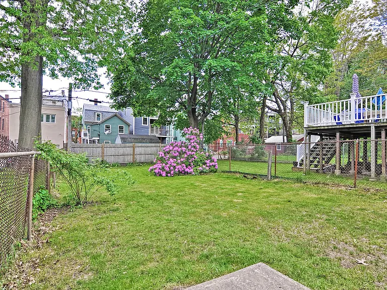 545 E 5th St #2 — Photo 16