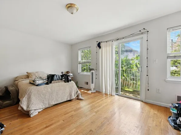 207 New York Avenue image 15 of 21