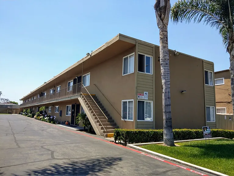 Cova Vista Apartments — Photo 2