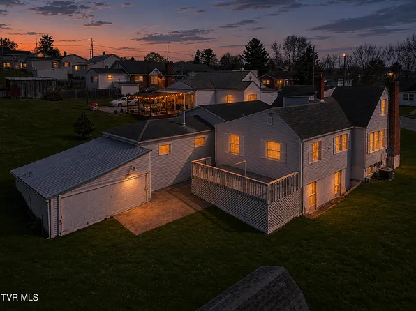 642 Goolsby St, Marion, VA 24354