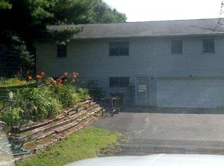 219 N Daysville Rd, Oregon, IL 61061