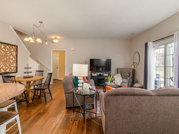 3rd image of 4912 Polar River Ave SW