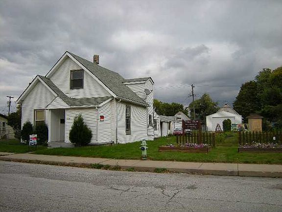 2nd image of 1125 S Tremont St