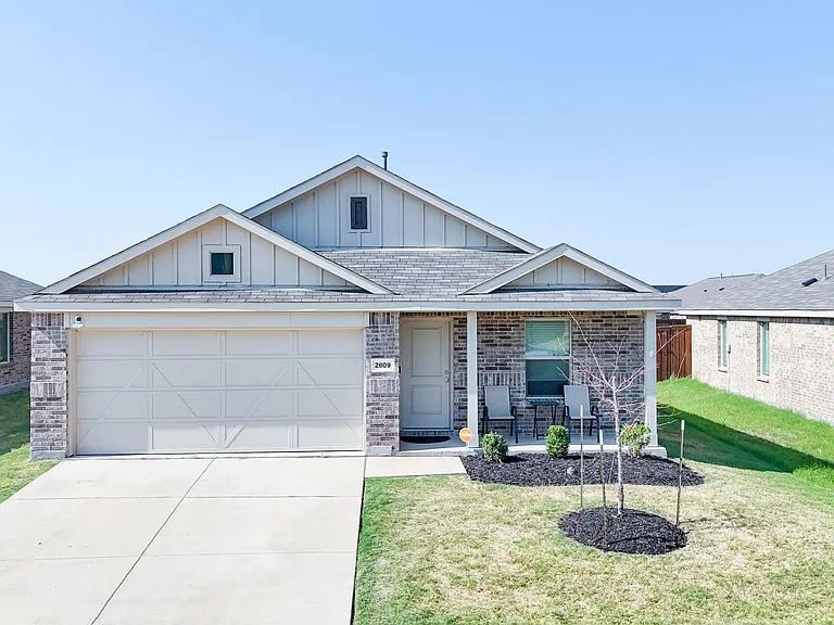 2809 Watchpoint Rd — Photo 1