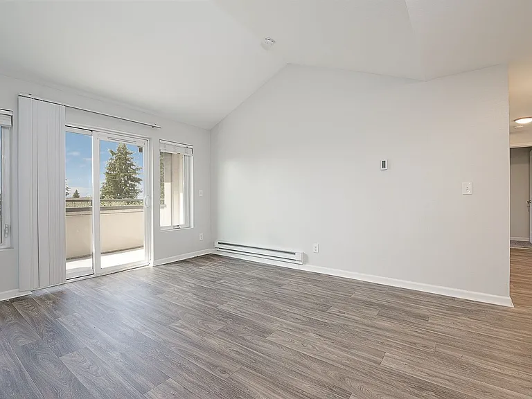 Northlink Apartments — Photo 79