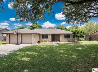1642 Eastwood Dr, Seguin, TX 78155