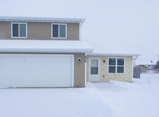 826 Songbird Ln, Stevens Point, WI 54482