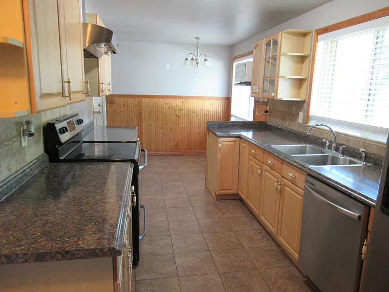 6678 S Logan St — Photo 5