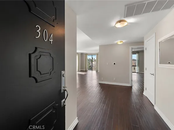 152 S Oakhurst Dr APT 304, Beverly Hills, CA 90212